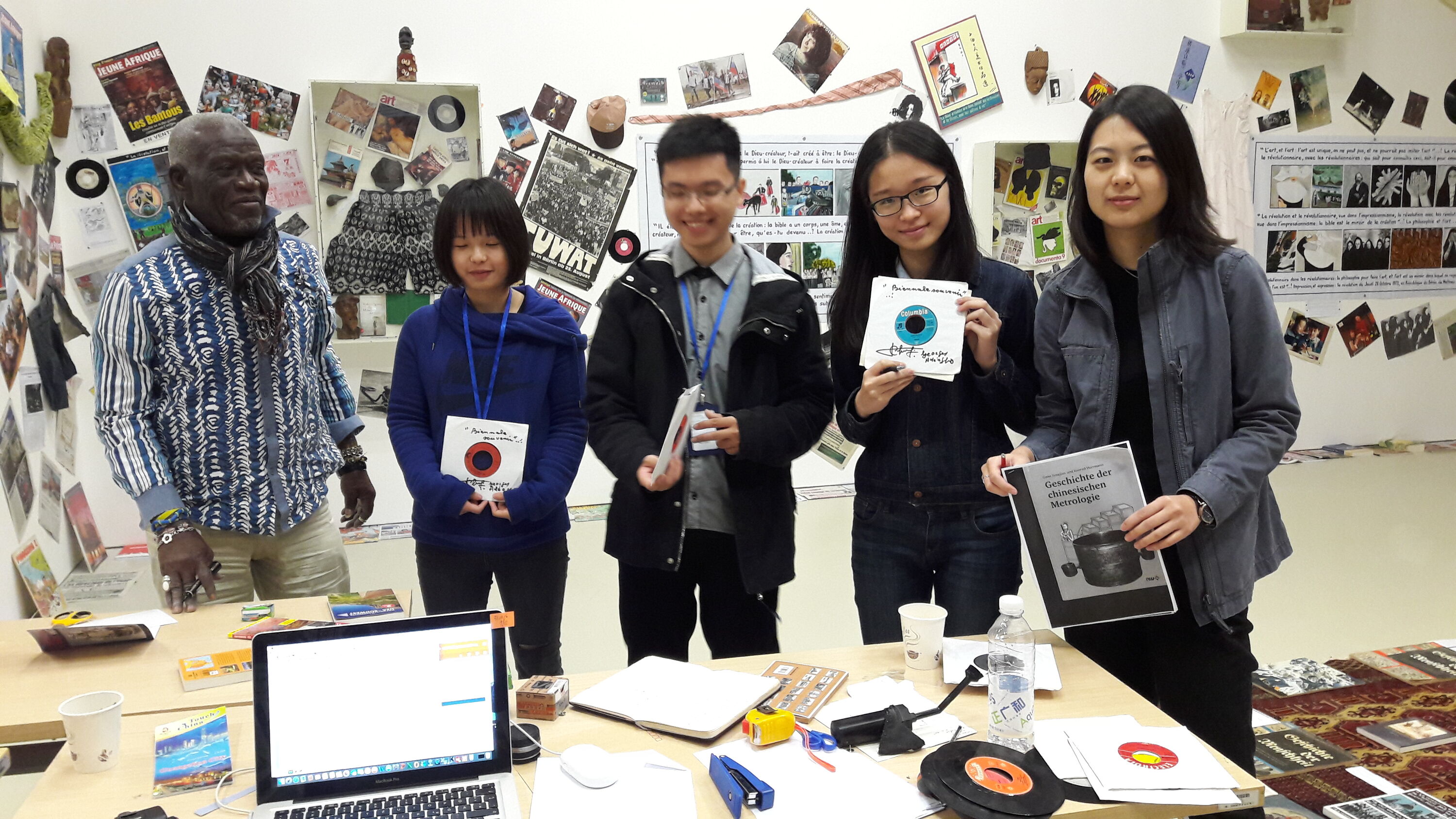 Georges Adeagbo with a group of 4 chinese assistants in his room 2016